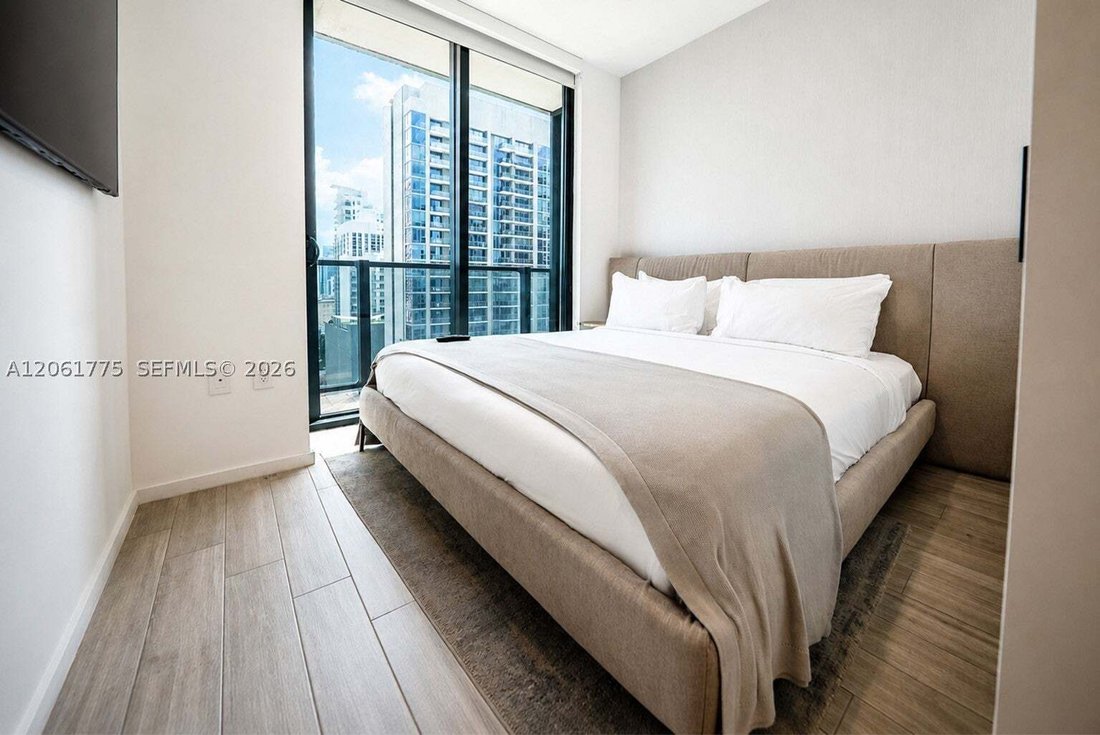 Condo in Miami, Florida, United States 5 - 18628392