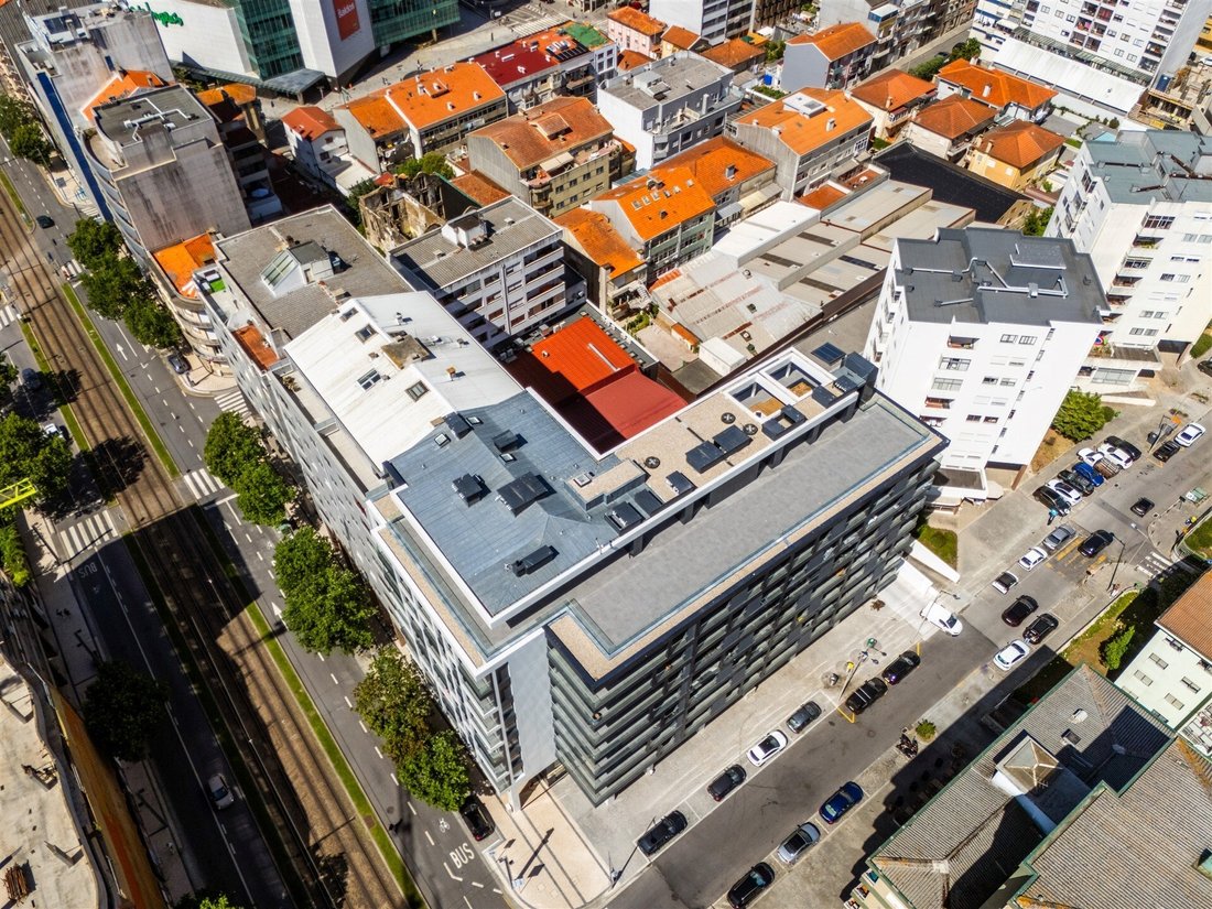 Apartment in Mafamude e Vilar do Paraiso, Porto District, Portugal 3 - 18533005