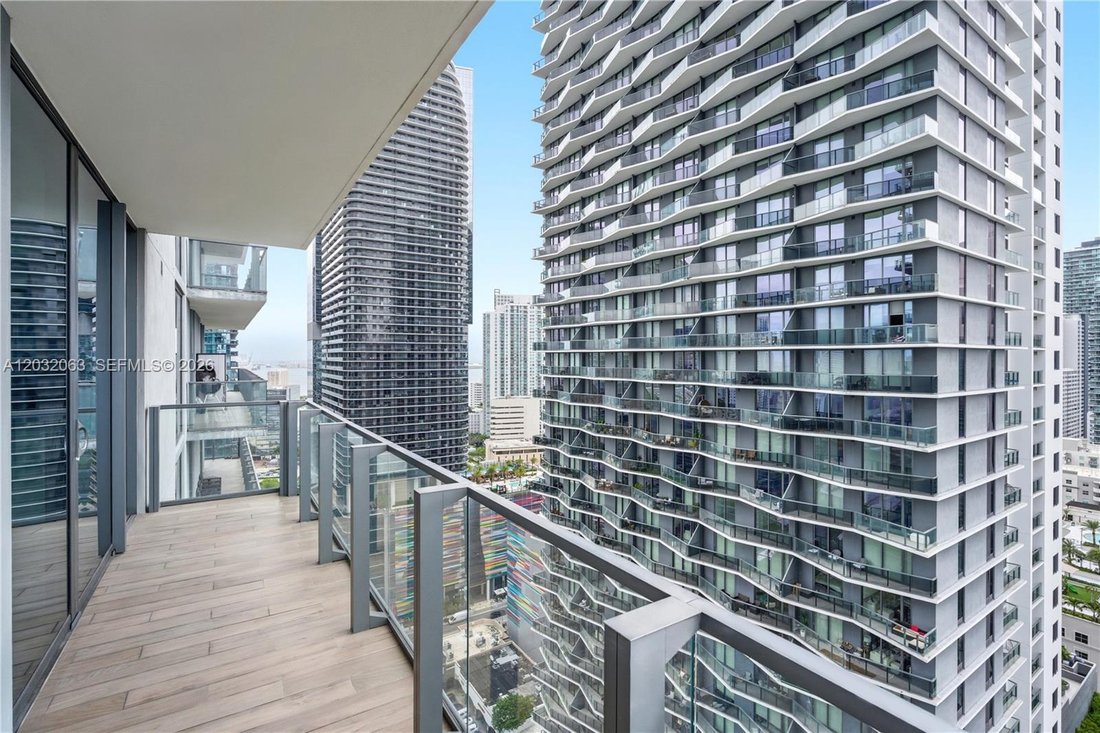 Condo in Miami, Florida, United States 4 - 18629644
