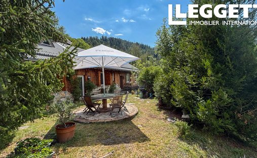Chalet in Mâcot-la-Plagne, La Plagne-Tarentaise, France 1