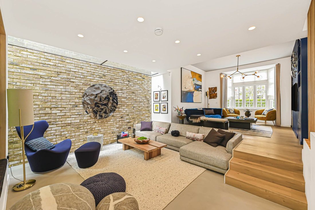 House in Ealing (London Borough of Ealing), Ealing, England 3 - 18628012