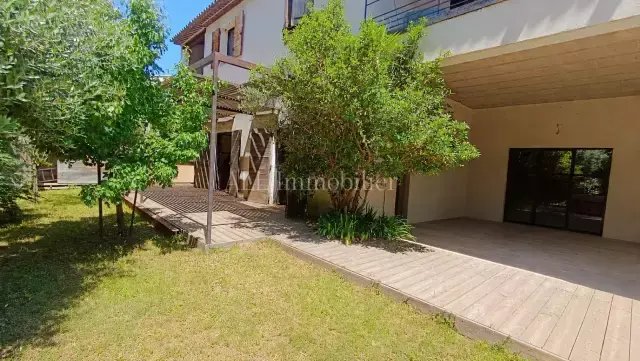 House in La Môle, Provence-Alpes-Côte d'Azur, France 3 - 16485919