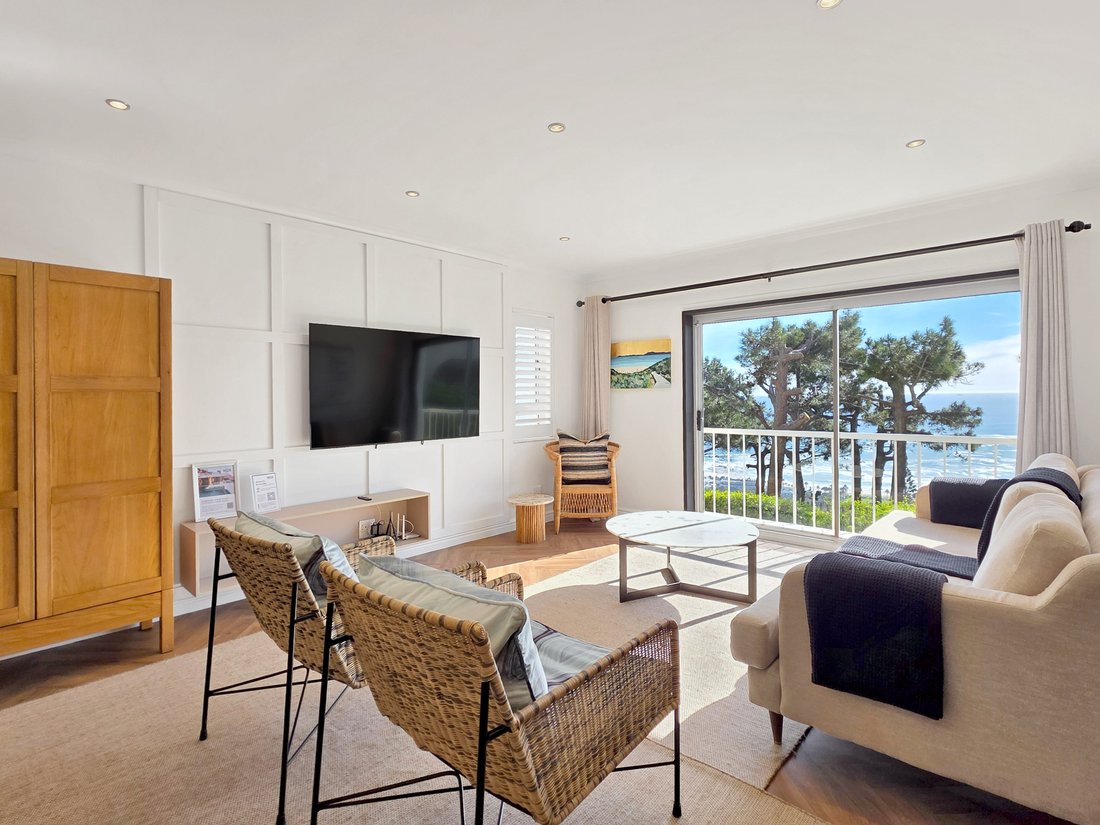 Apartment in Bakoven, Cape Town, South Africa 4 - 18630281