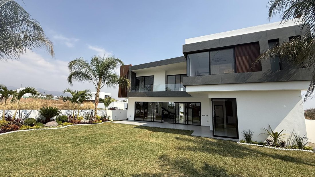 House in Lomas de Cocoyoc, Morelos, Mexico 2 - 18626346