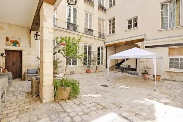 Apartment in Saint Gervais, Paris 4e Arrondissement, Paris 2 - 17823276