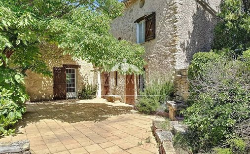 Estate in Cotignac, Provence-Alpes-Côte d'Azur, France 1