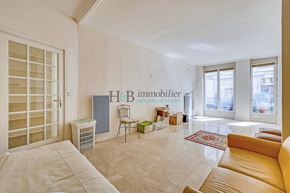 Apartment in Grange Aux Belles-Terrage, Paris 10e Arrondissement, Paris 1 - 18631354