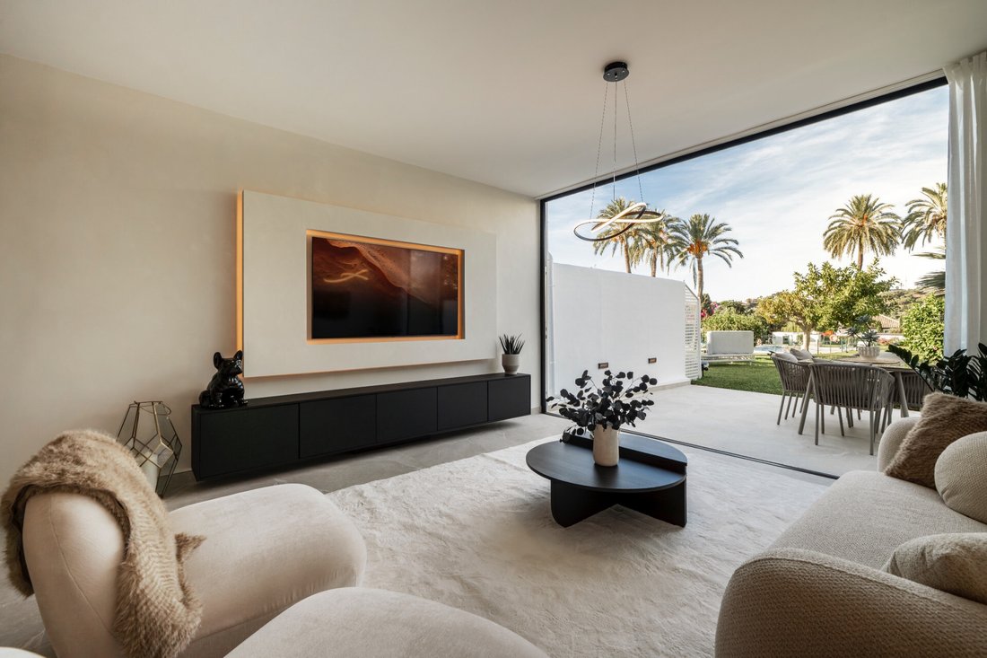 Townhouse in Nueva Andalucia, Marbella, Spain 1 - 18631478