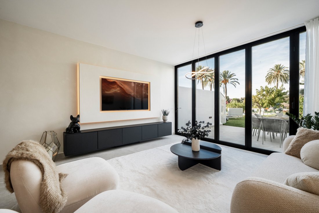Townhouse in Nueva Andalucia, Marbella, Spain 5 - 18631478