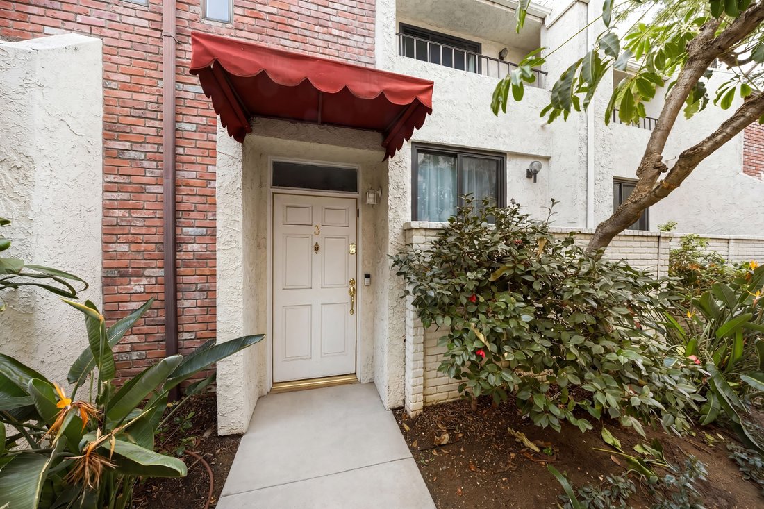 Condo in Los Angeles, California, United States 3 - 18631294