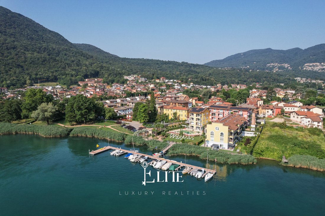 Apartment in Lavena Ponte Tresa, Lombardy, Italy 2 - 18630975