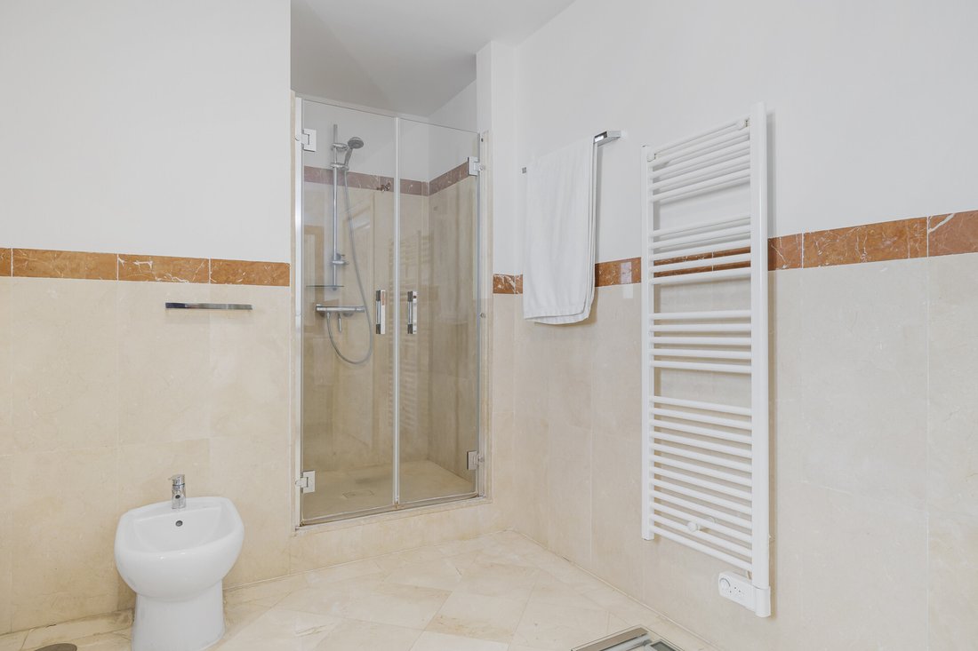 Townhouse in El Madroñal, Benahavis, Spain 5 - 18631441