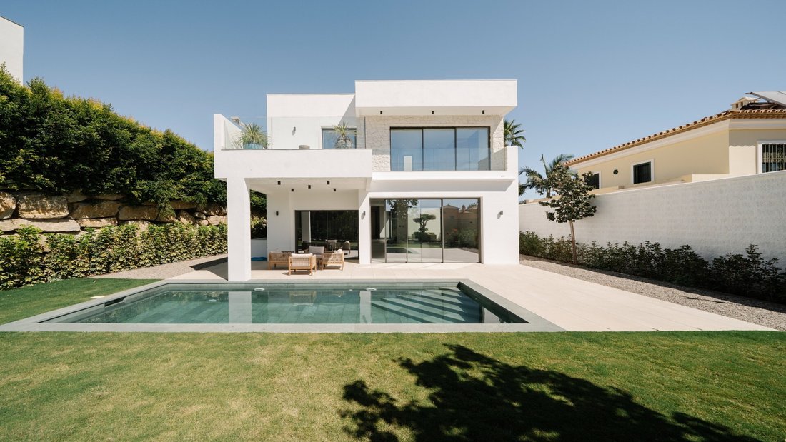 Villa in Estepona, Andalusia, Spain 2 - 18631506