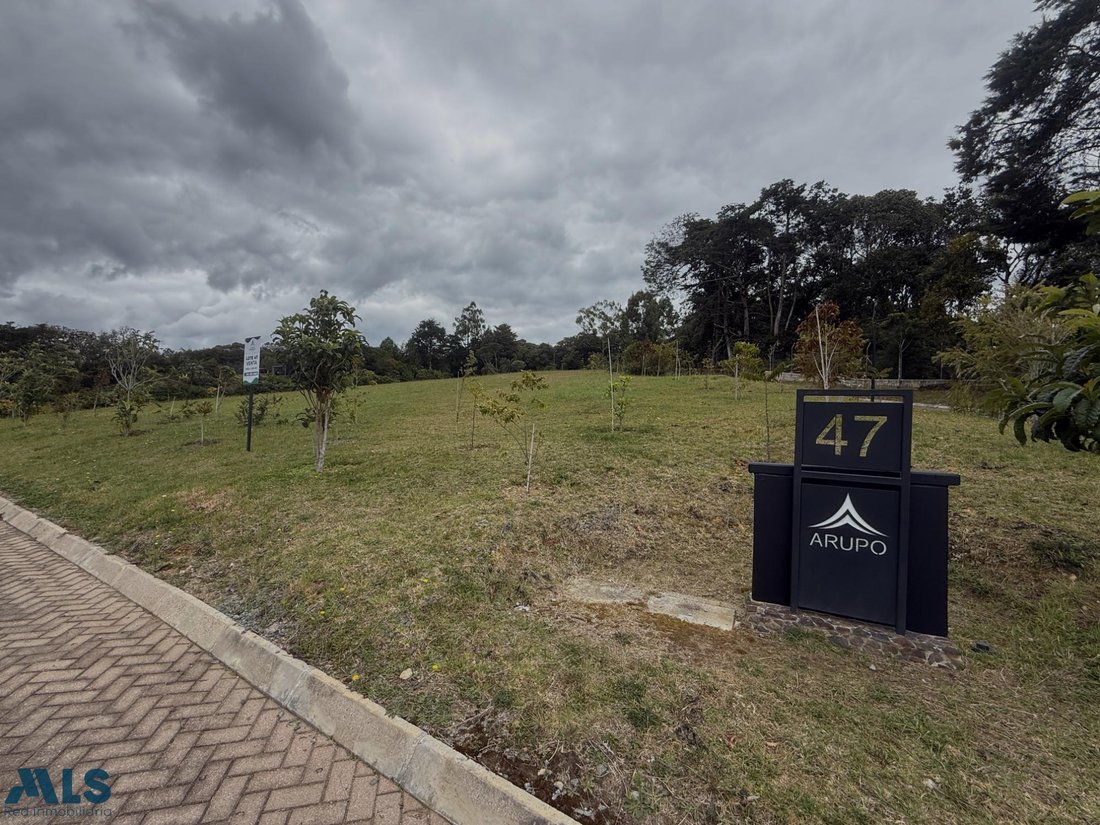 Land in Envigado, Antioquia, Colombia 1 - 18631287