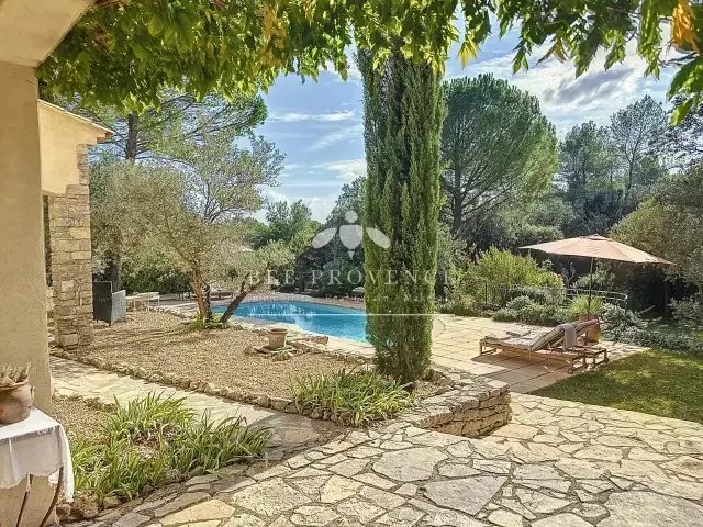 Villa en Cotignac, Provenza-Alpes-Costa Azul, Francia 3 - 16297315