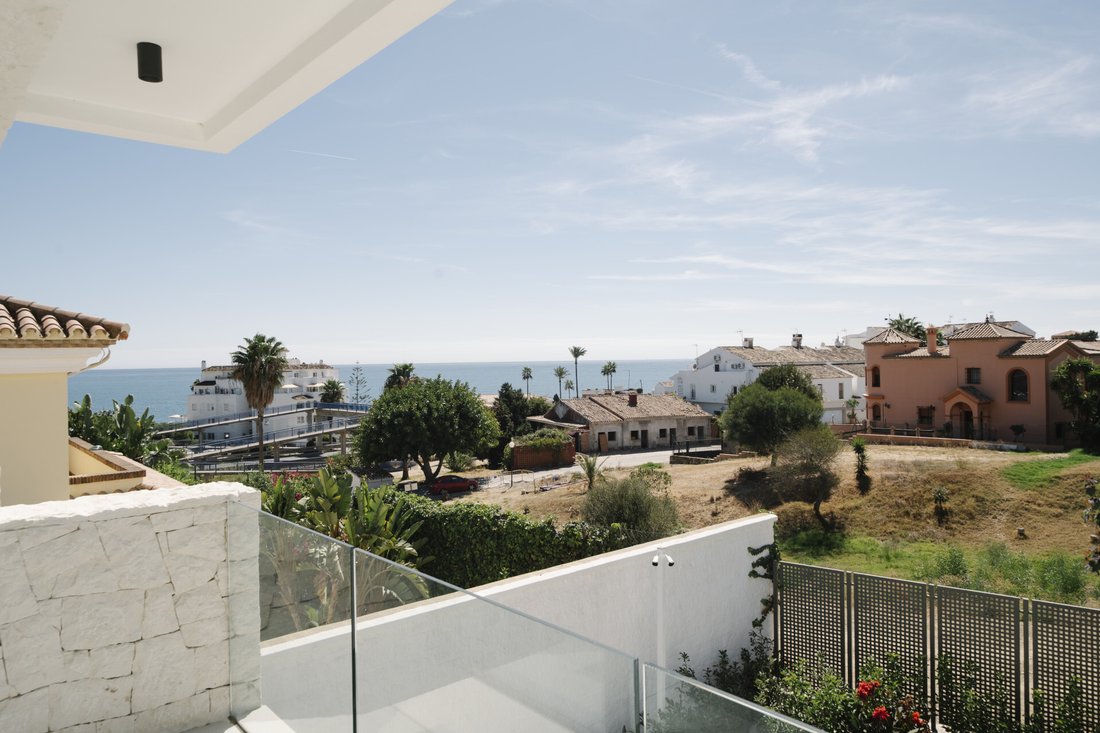 Villa in Estepona, Andalusia, Spain 4 - 18631506