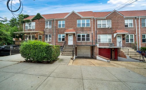 House in New York, New York, United States 1
