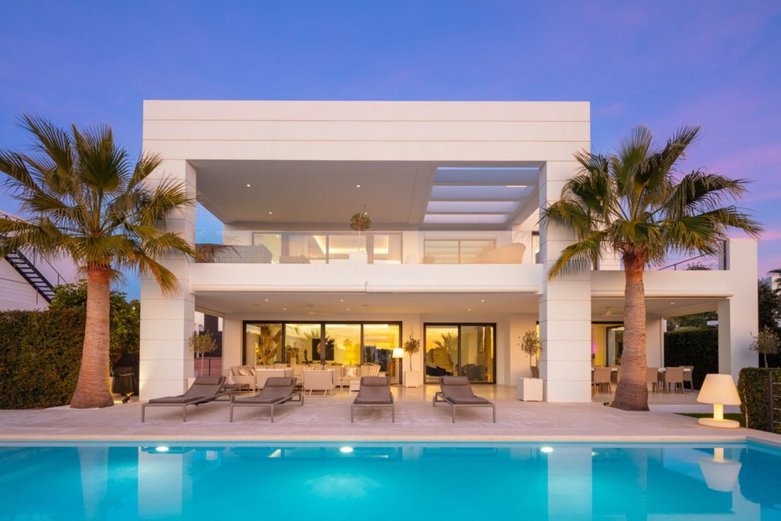 Villa in Nueva Andalucia, Marbella, Spain 2 - 18631569