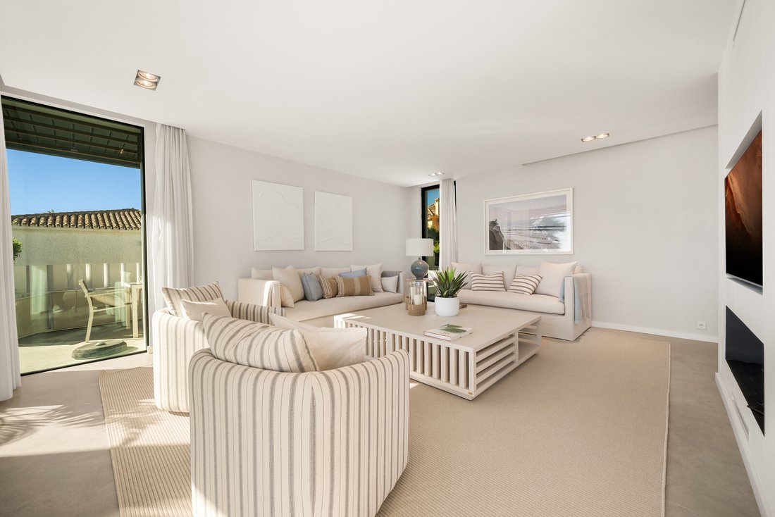 Villa in Bel-Air, Estepona, Andalusia 4 - 18631632