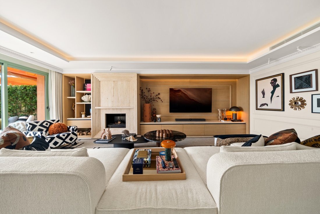 Apartment in Cancelada, Estepona, Andalusia 2 - 18631446
