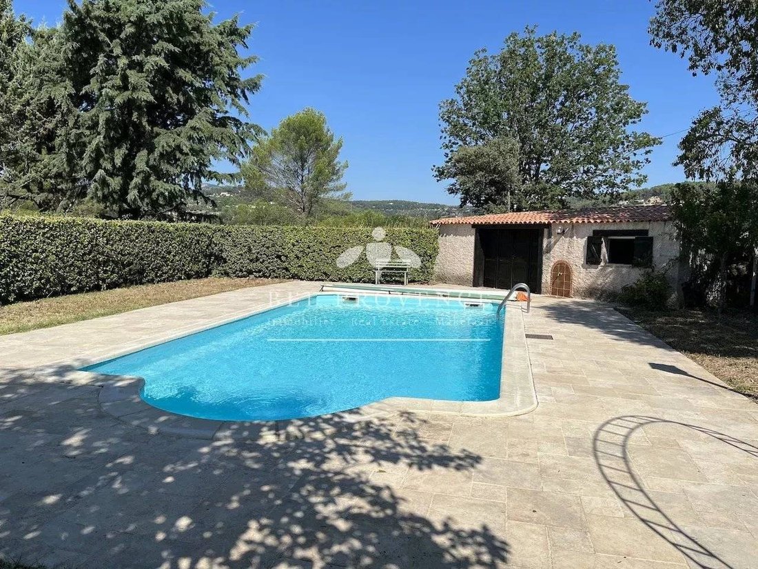 Estate in Cotignac, Provence-Alpes-Côte d'Azur, France 2 - 16296550