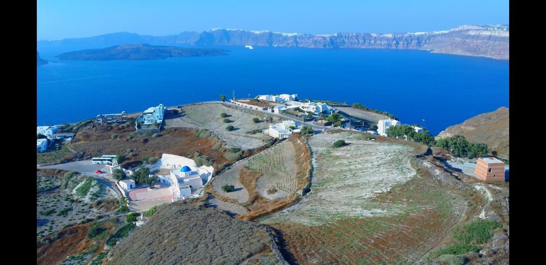 Land in Thira, Aegean, Greece 1 - 18630770