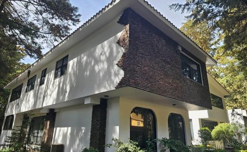 Townhouse in San Miguel Ameyalco, State of Mexico, Mexico 1