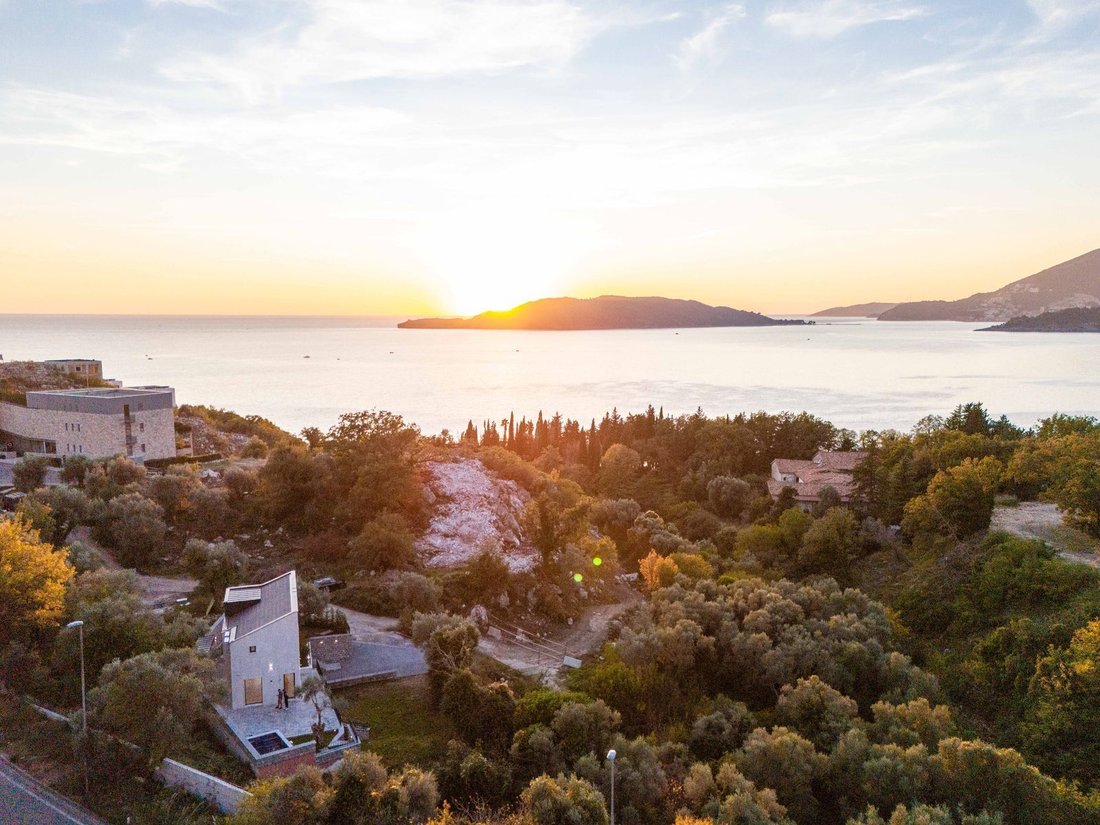 Villa in Kamenovo beach, Budva Municipality, Montenegro 3 - 18631238