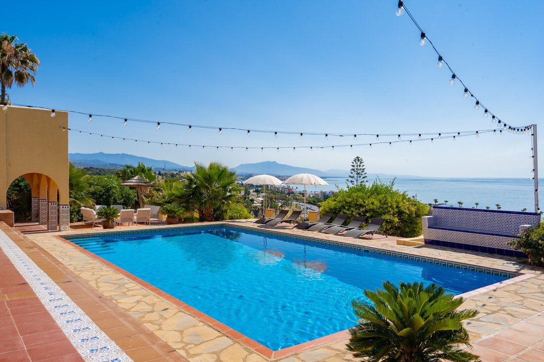 Villa in Buenas Noches, Estepona, Spain 2 - 18631519