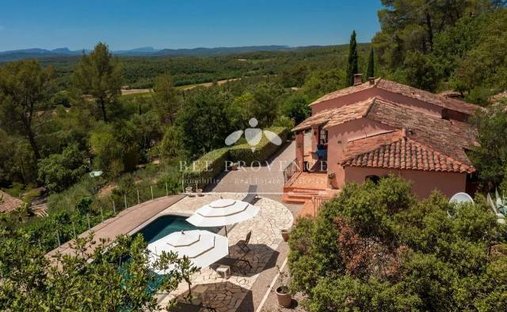 Villa in Entrecasteaux, Provence-Alpes-Côte d'Azur, France 1