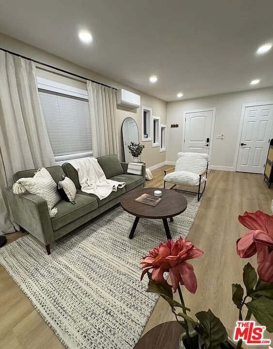 Oakland, California, United States 5 - 18631222