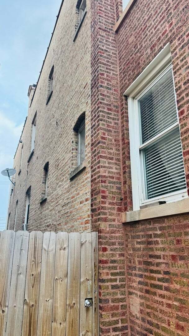 Chicago, Illinois, United States 4 - 18631208