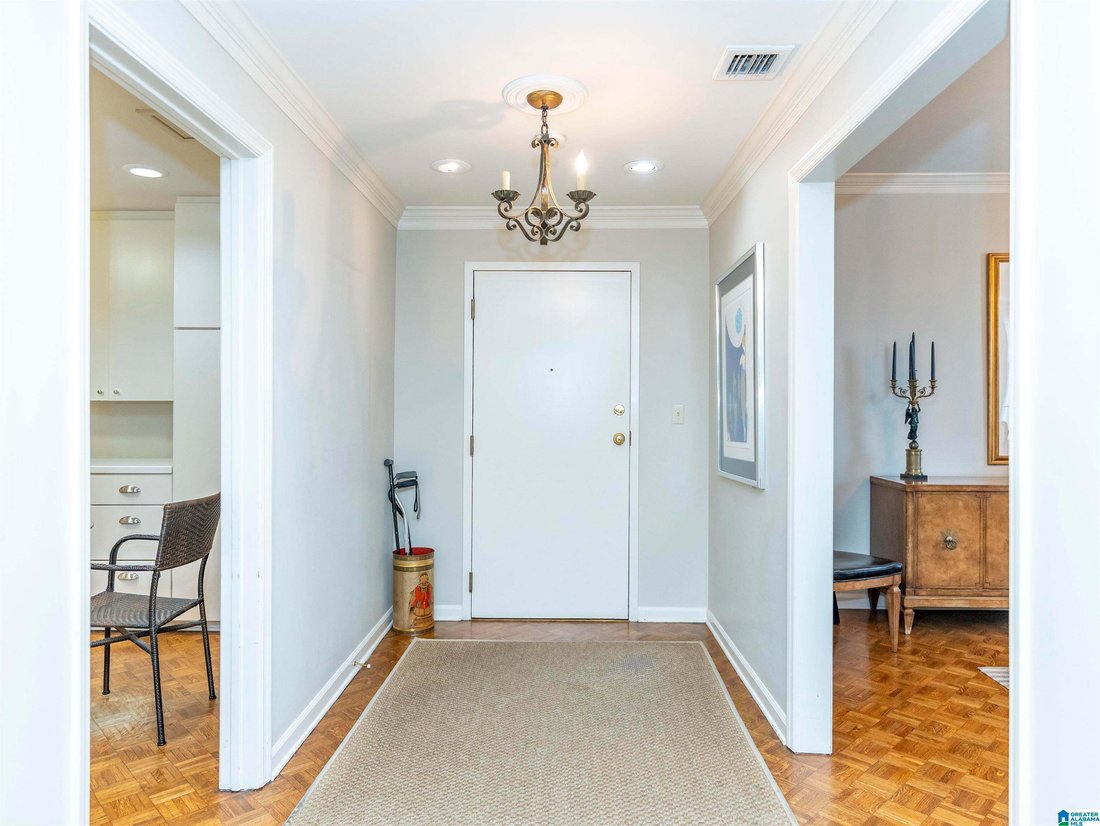 Condo in Homewood, Alabama, United States 3 - 18631232