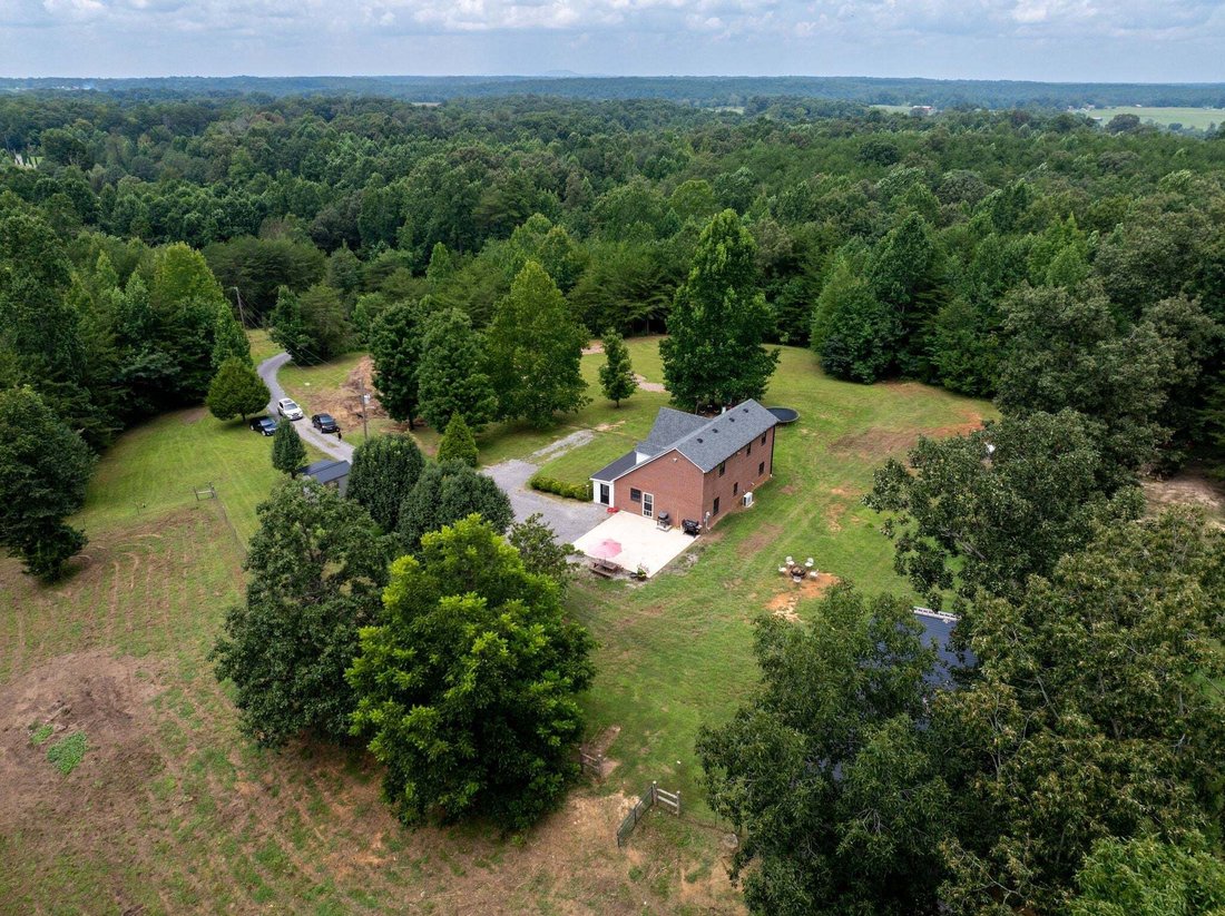 House in McMinnville, Tennessee, United States 2 - 18631183