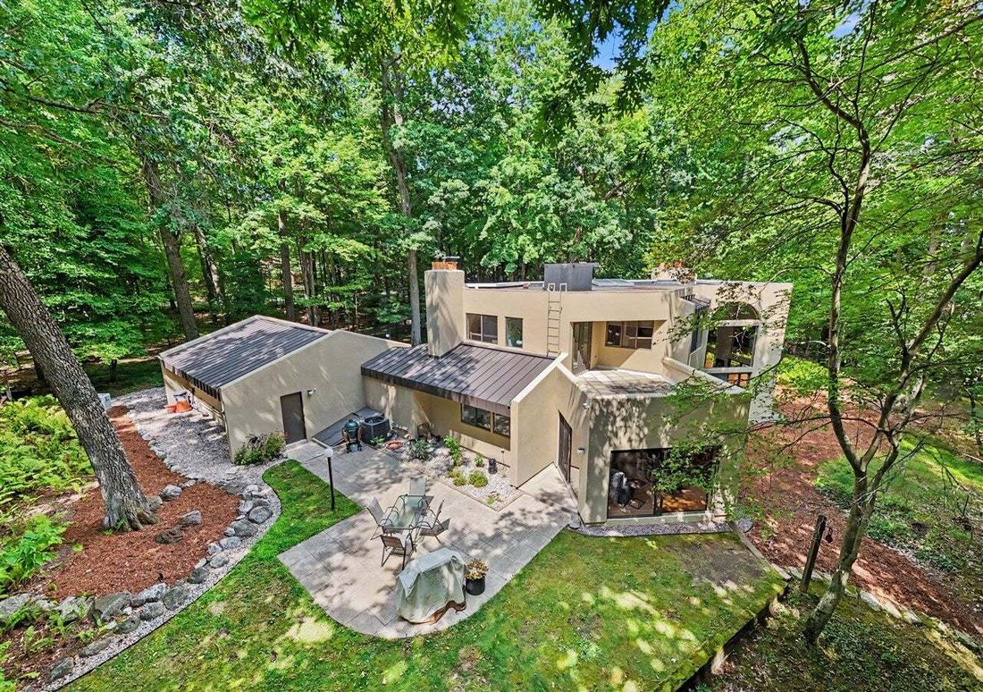 House in Greenville, Michigan, United States 2 - 18630851