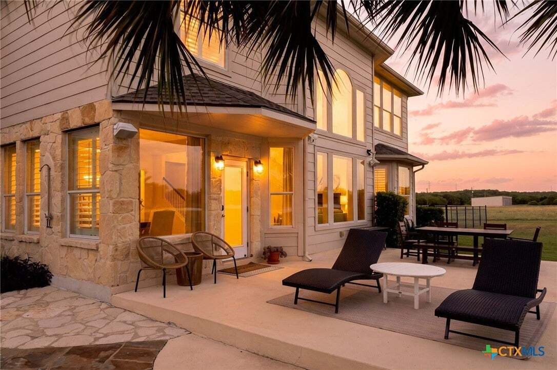 House in Seguin, Texas, United States 3 - 16584678