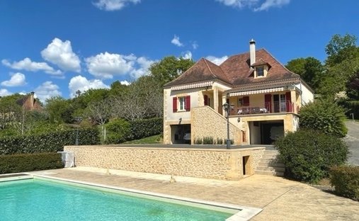 House in Domme, Nouvelle-Aquitaine, France 1