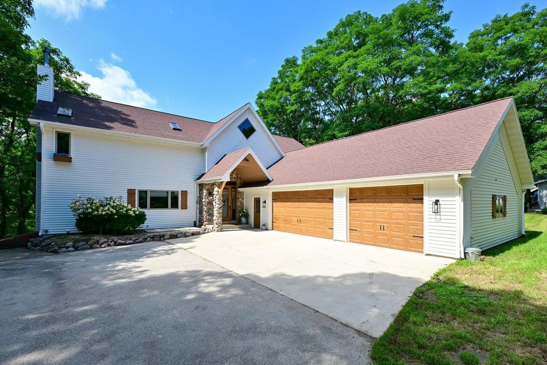 House in East Troy, Wisconsin, United States 2 - 18631081