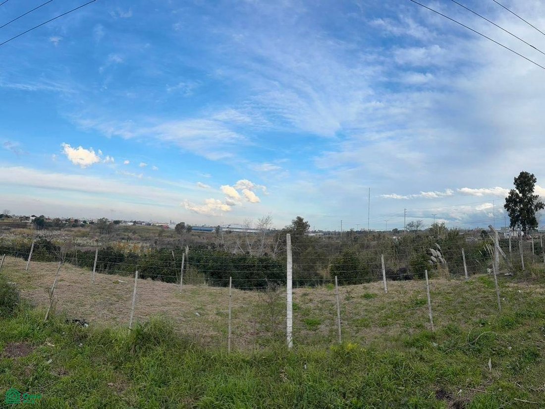 Terreno in Manuel B. Gonnet, Provincia di Buenos Aires, Argentina 1 - 17988367