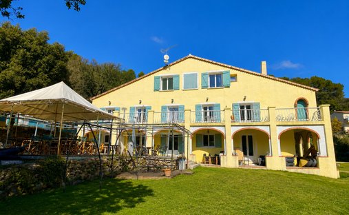 House in Signes, Provence-Alpes-Côte d'Azur, France 1