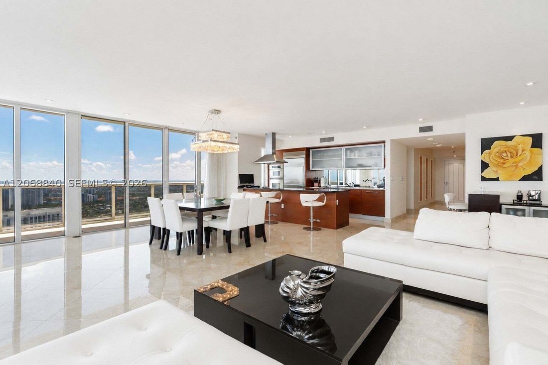 Condo in Hallandale Beach, Florida, United States 5 - 18628343