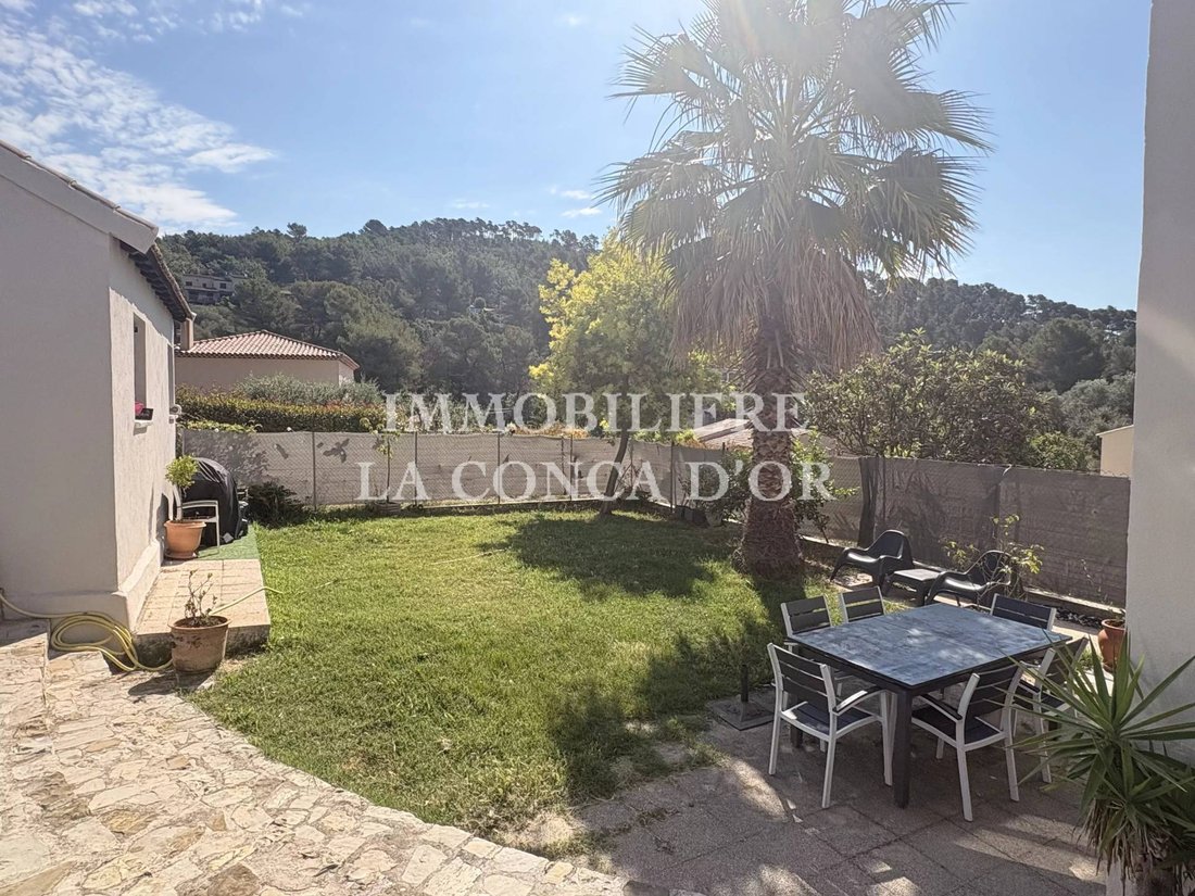 Casa en Tourrette-Levens, Provenza-Alpes-Costa Azul, Francia 1 - 18511576