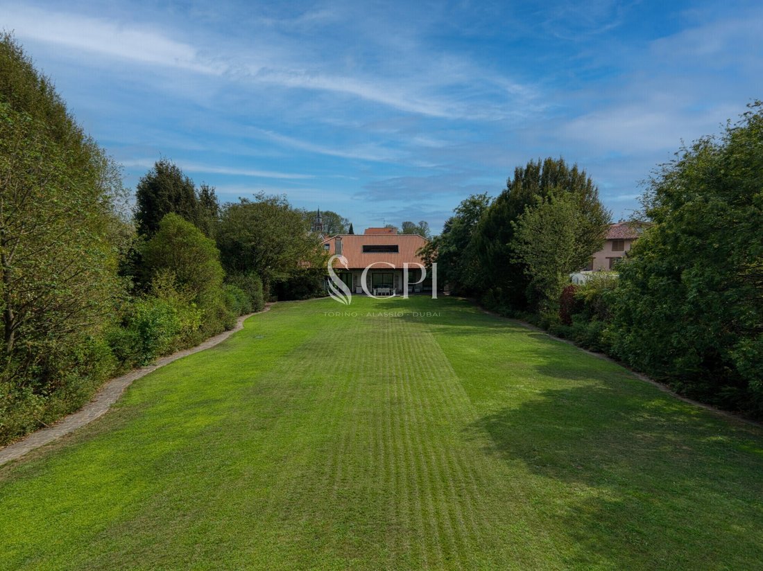 House in Saronno, Lombardy, Italy 1 - 18631362