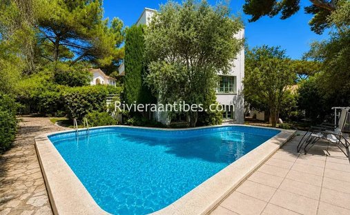 House in Fontmerle, Antibes, France 1
