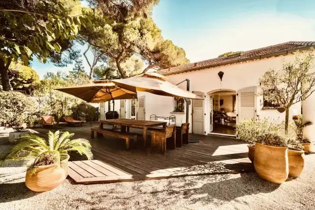 House in Hyeres, Provence-Alpes-Côte d'Azur, France 1 - 16296800
