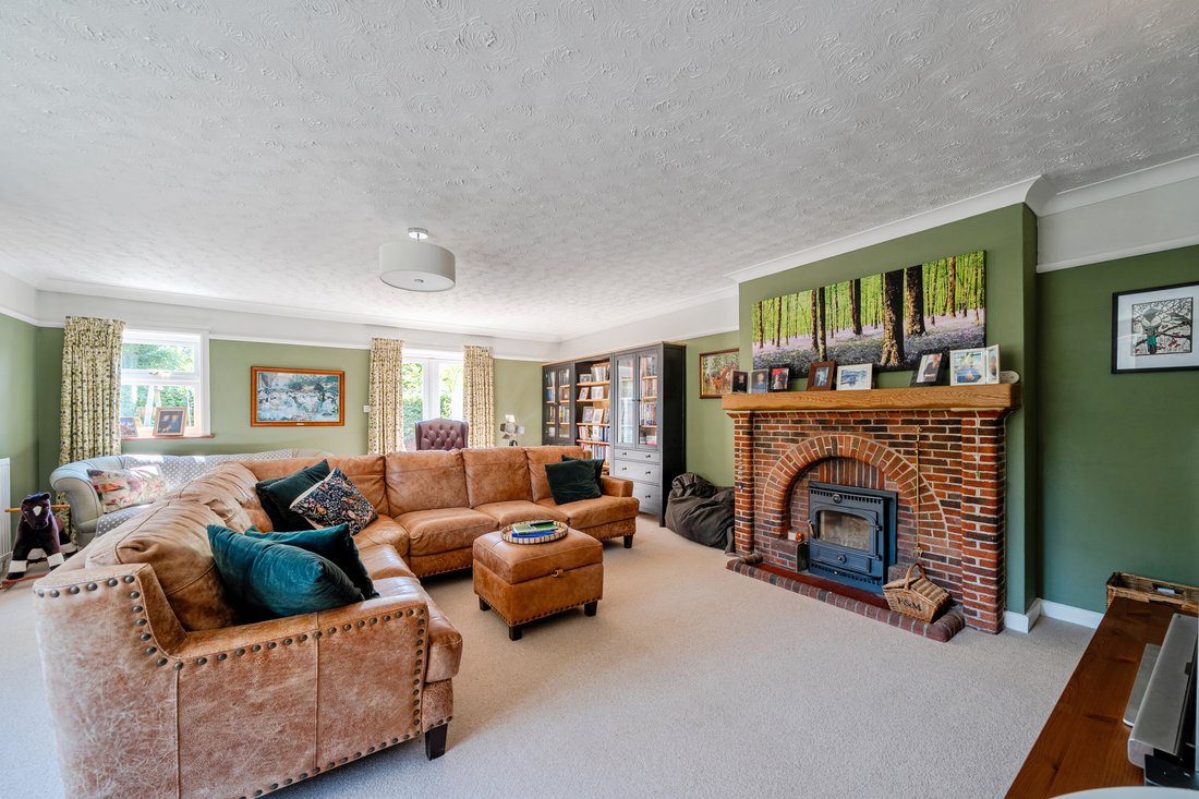 House in Brockenhurst, England 2 - 18630981