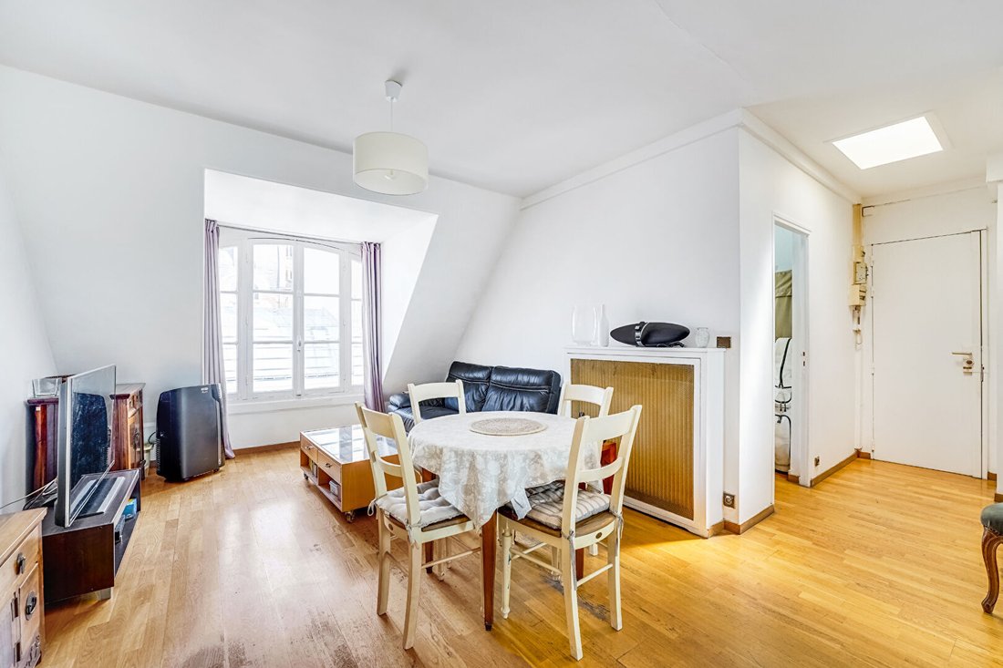 Apartment in Montorgueil-Saint Denis, Paris 2e Arrondissement, Paris 1 - 18631403