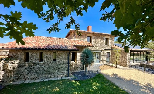 Tenuta a Montaigu, Montaigu-Vendée, Francia 1