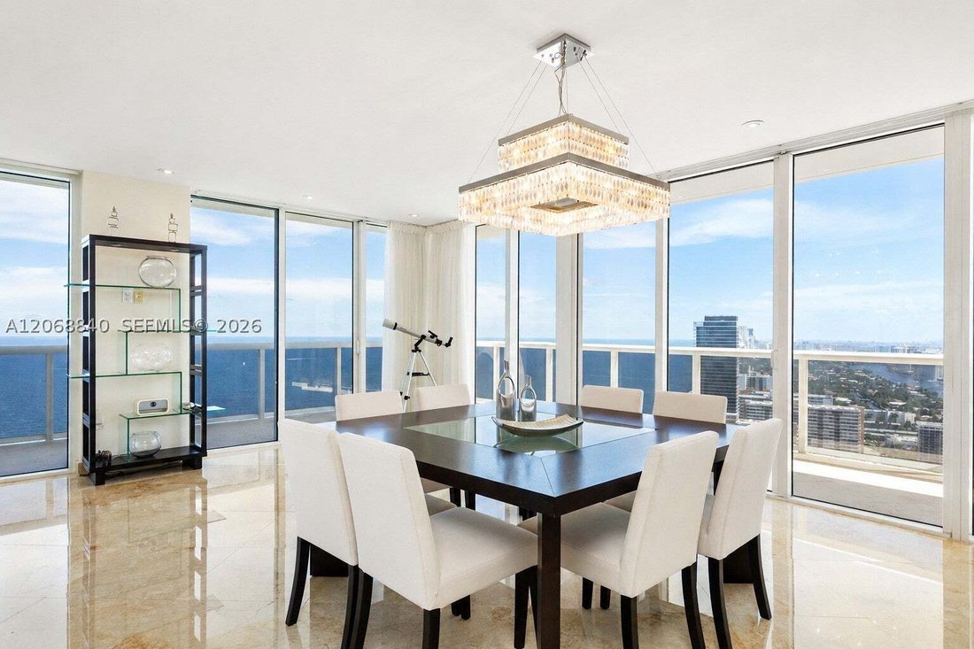 Condo in Hallandale Beach, Florida, United States 1 - 18628343