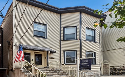 House in Union City, New Jersey, United States 1